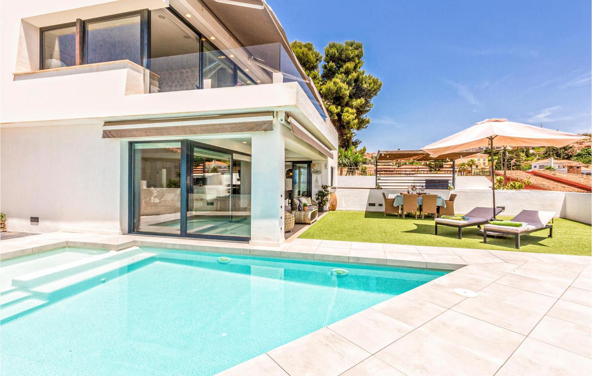 Awesome Home In Cala Del Moral With Kitchen La Cala Del Moral Экстерьер фото